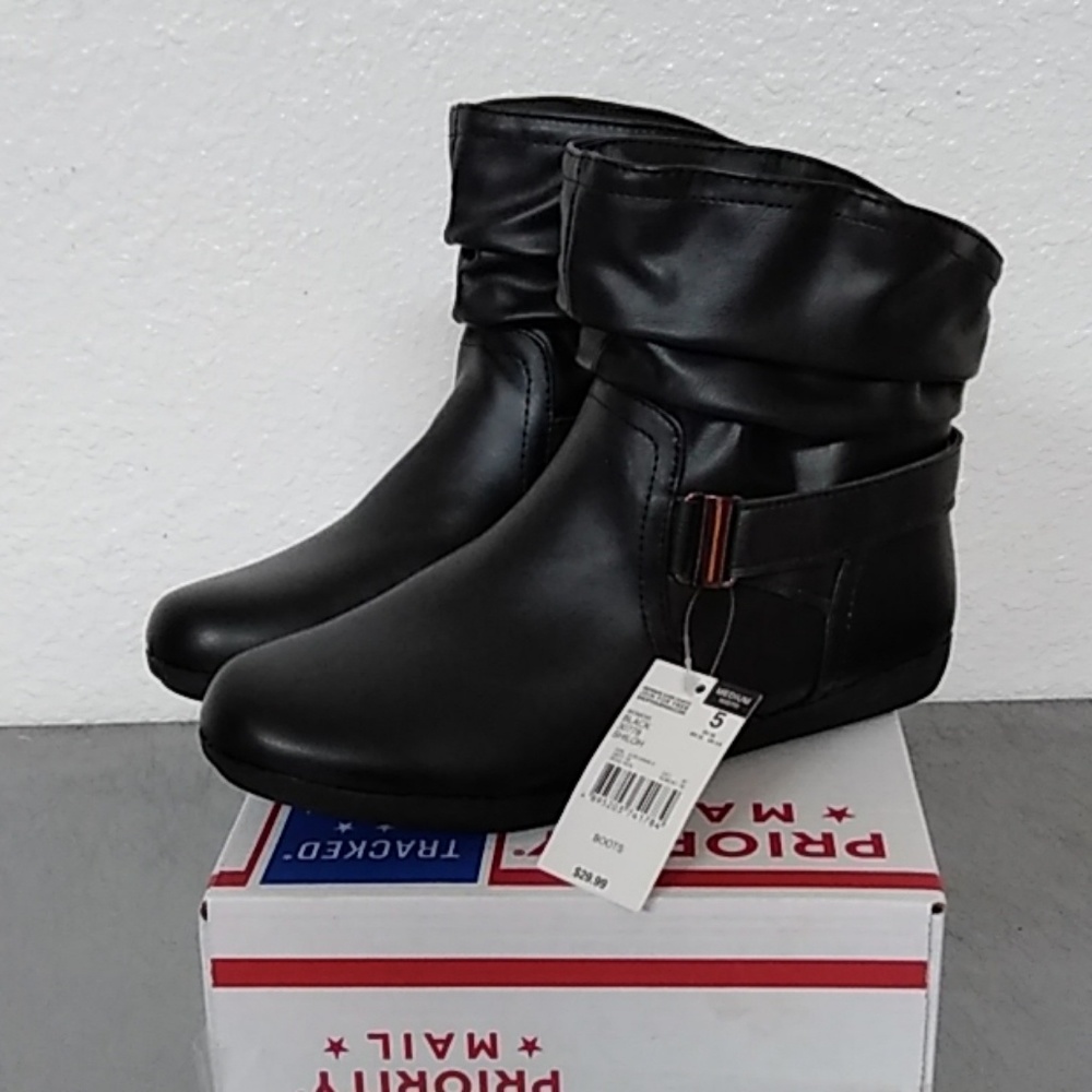 Basic editions black ankle boots
